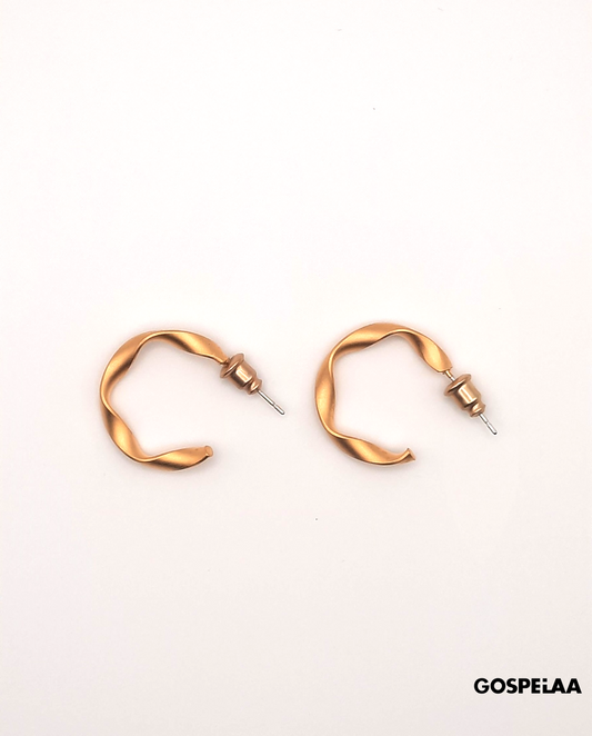 Vintage C hoop earrings