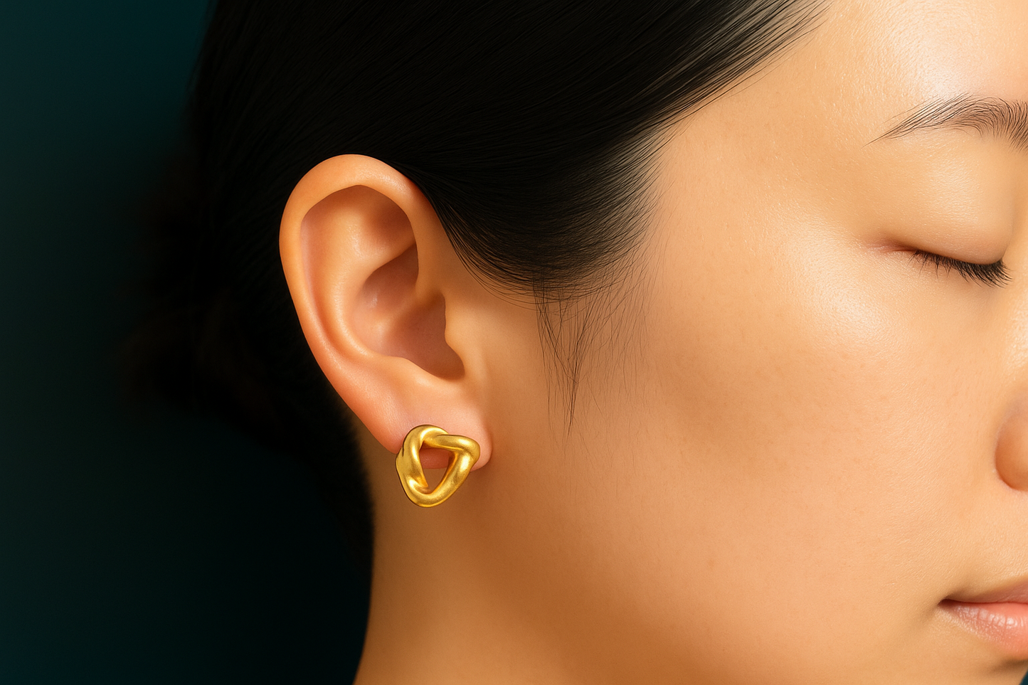 Vintage Wave Triangle Shape Earrings